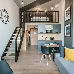 https://przy-lotnisku.hotelswroclaw.com